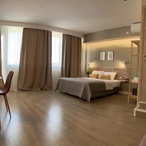 מלון דירות Luxor Premium, סלוניקי